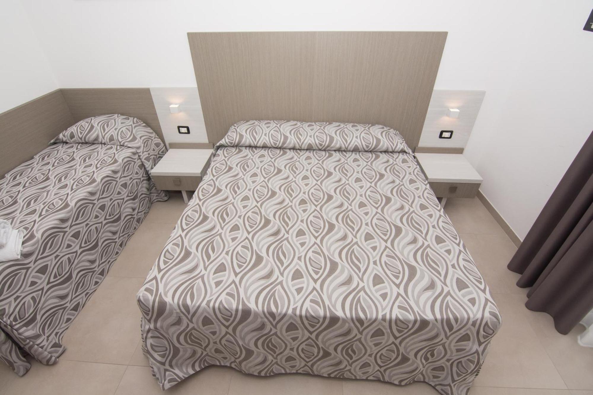Hotel La Caravella Vieste Room photo